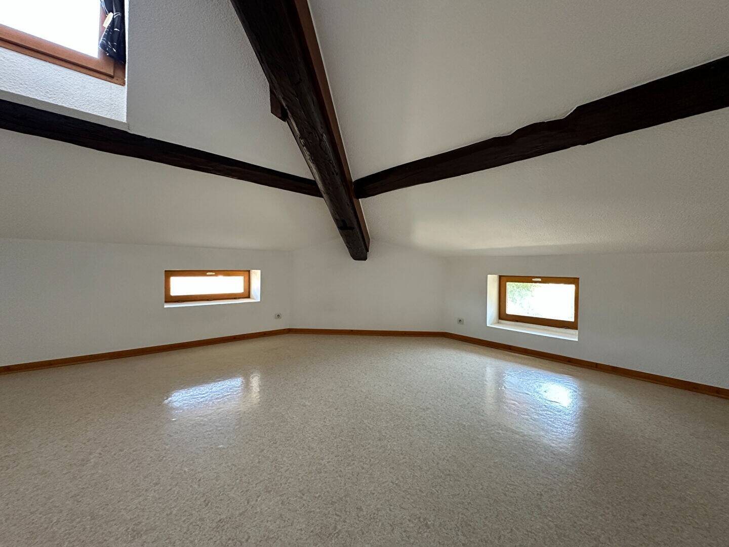 Appartement à louer, 65m², Tullins