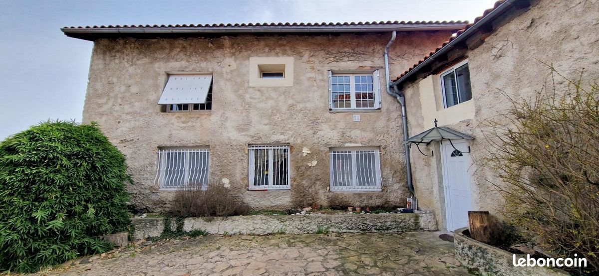 Maison à vendre, 180m², Saint-Marcellin-en-Forez