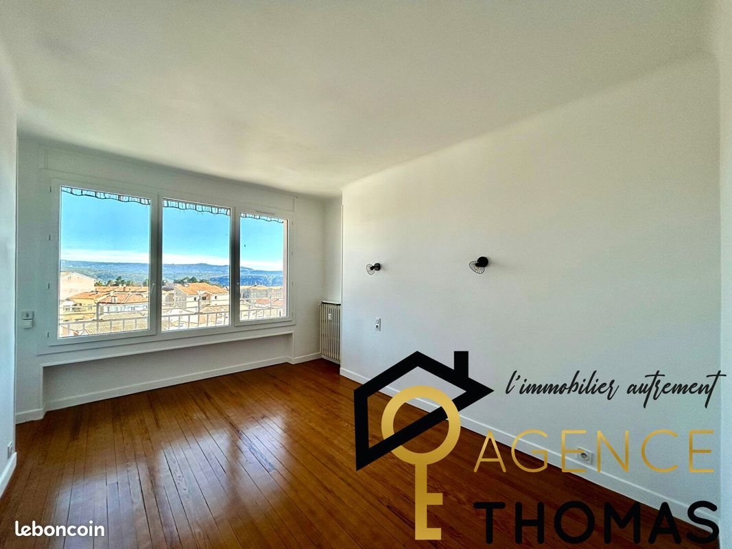 Appartement à louer, 82m², Aubenas