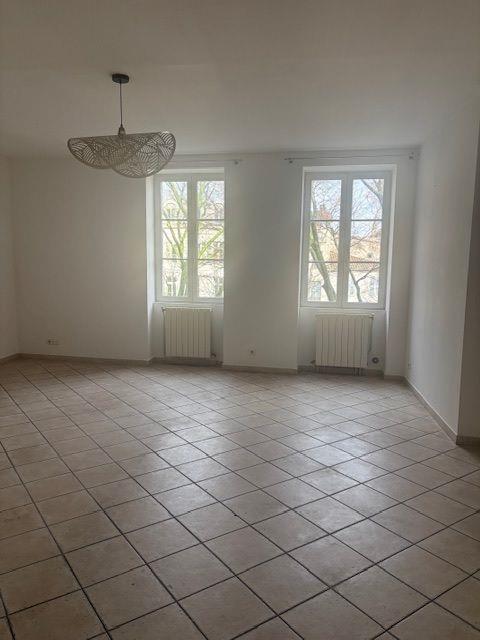 Appartement à louer, 82m², Nîmes