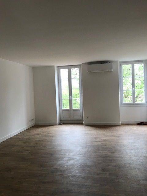 Appartement à louer, 93m², Nîmes