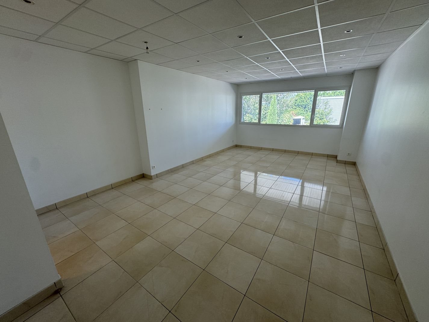 Maison à louer, 35m², Eguilles