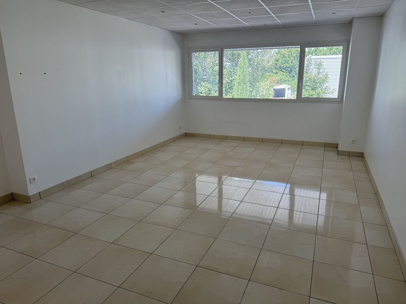 Maison à louer, 35m², Eguilles