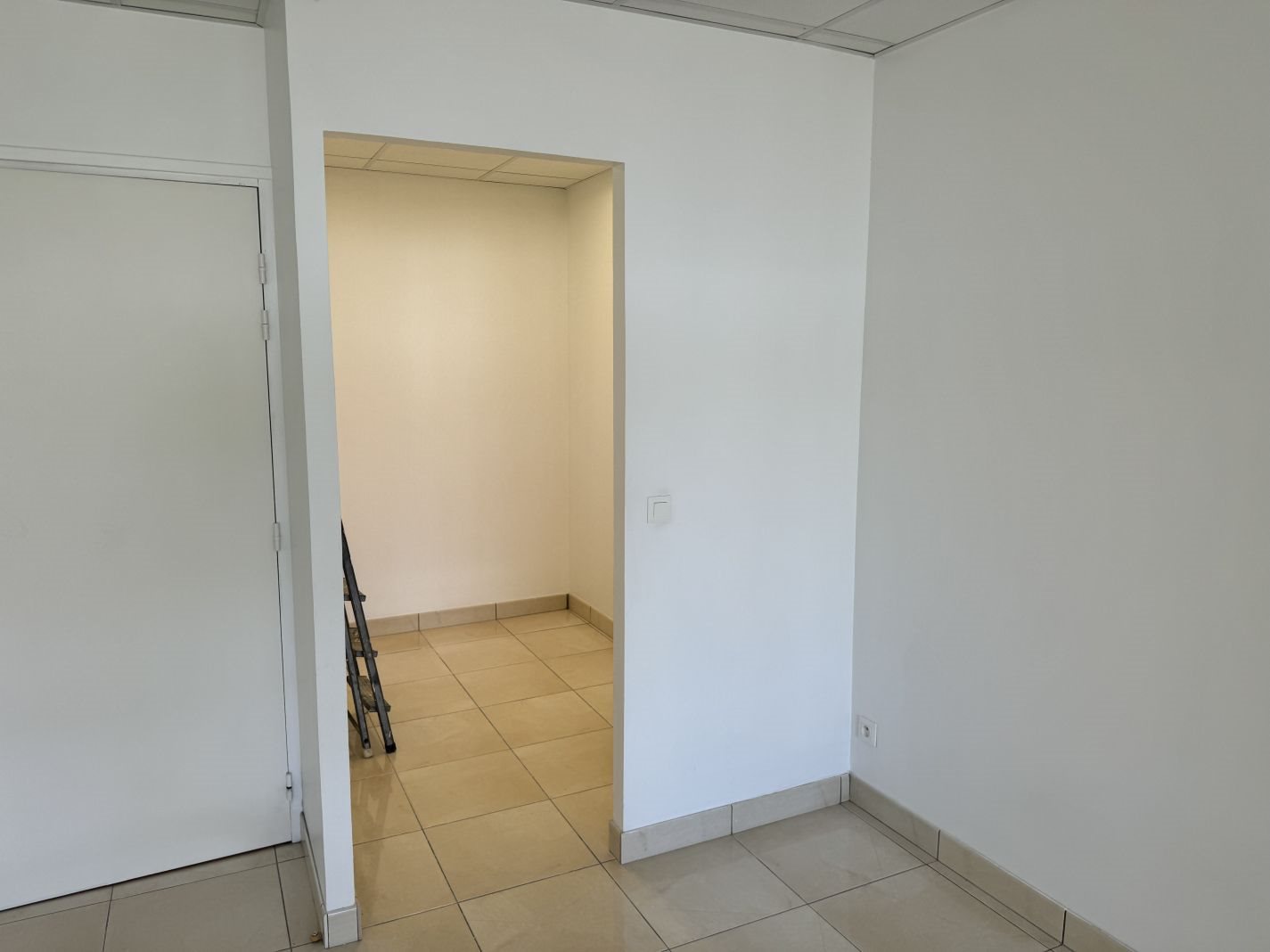 Maison à louer, 35m², Eguilles