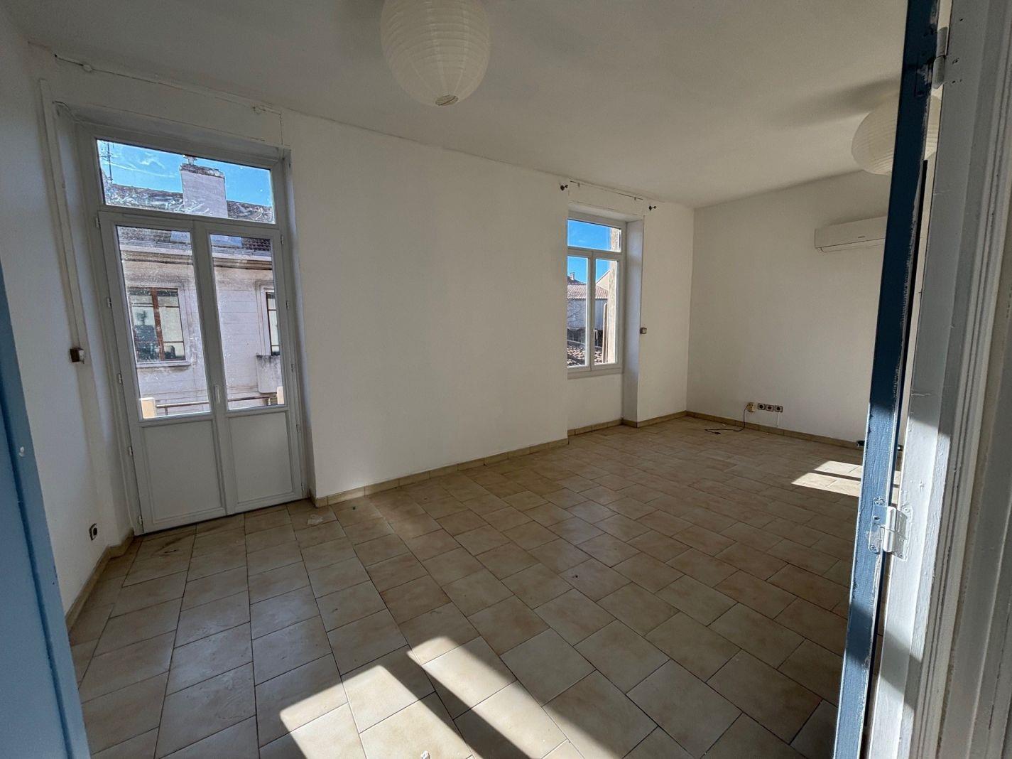 Appartement à louer, 76m², Nîmes