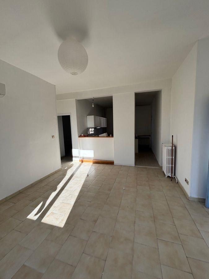 Appartement à louer, 76m², Nîmes