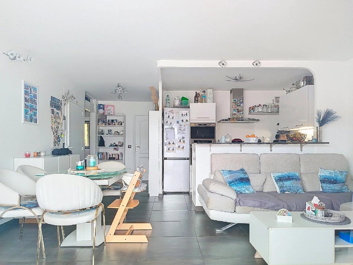 Appartement à vendre, 69m², La Trinité