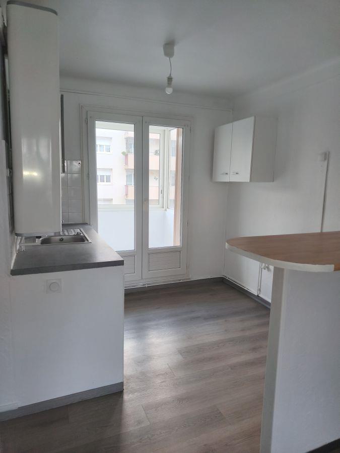 Appartement à louer, 52m², Nîmes