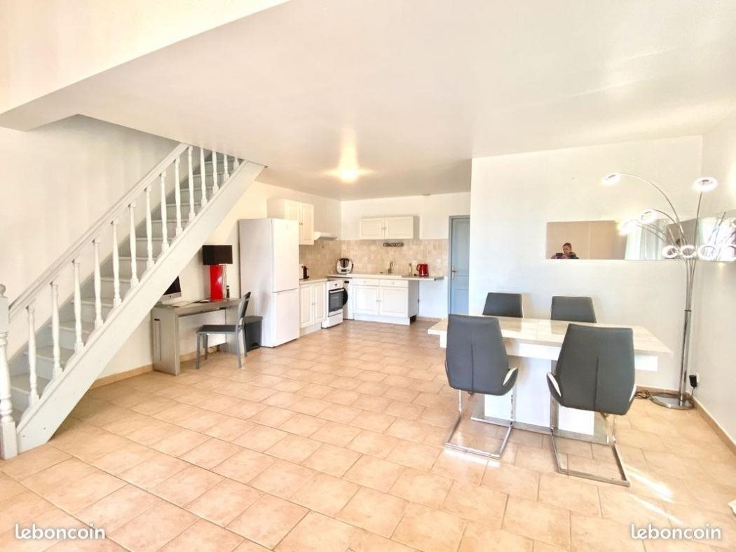 Maison à louer, 90m², Cabrières