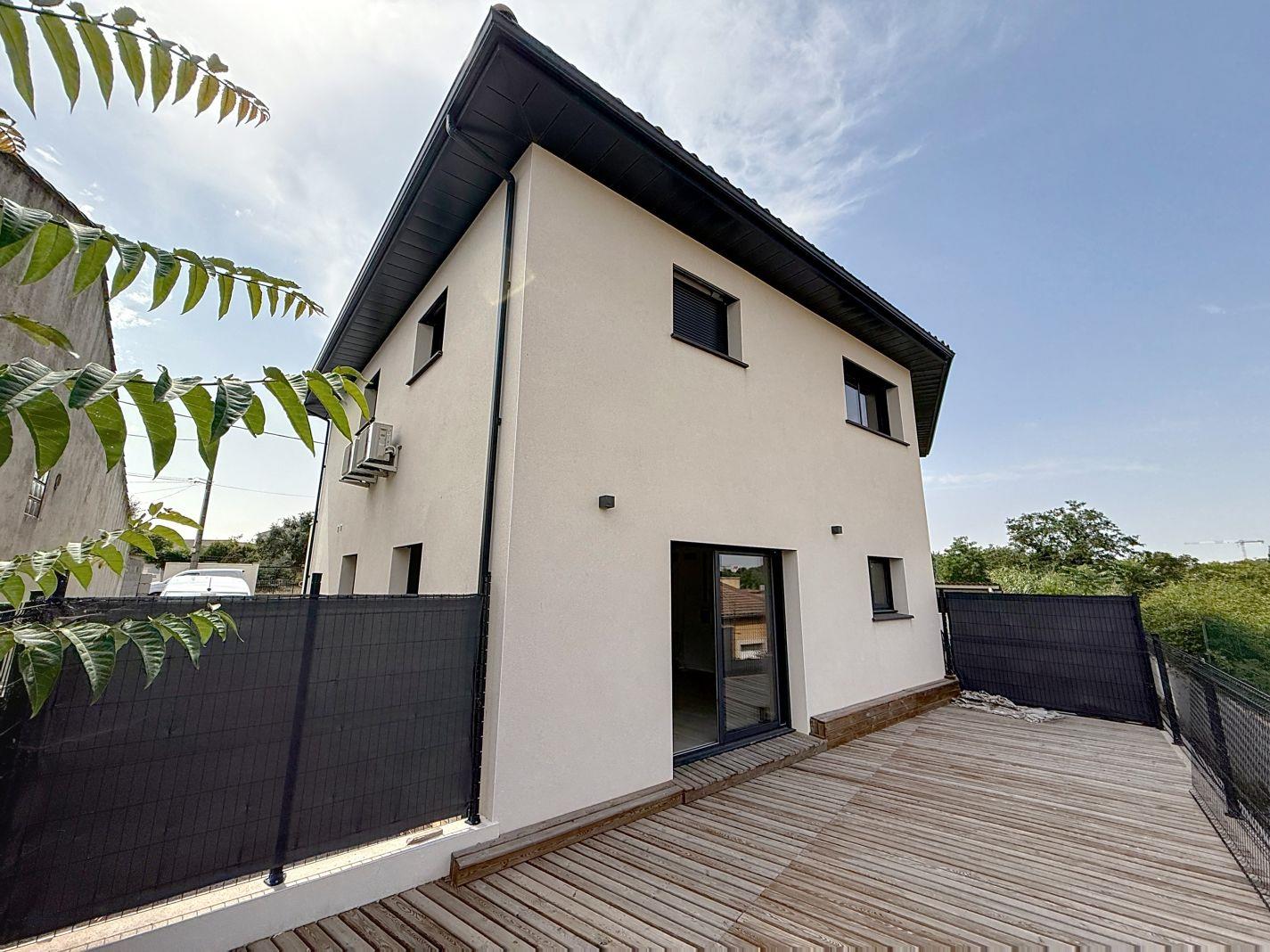 Maison à louer, 83m², Bessan