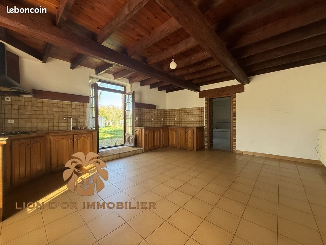 Maison à louer, 240m², Ambérieux-en-Dombes