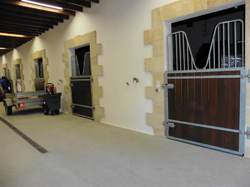 High-End Private stables on 20 Hectares of land