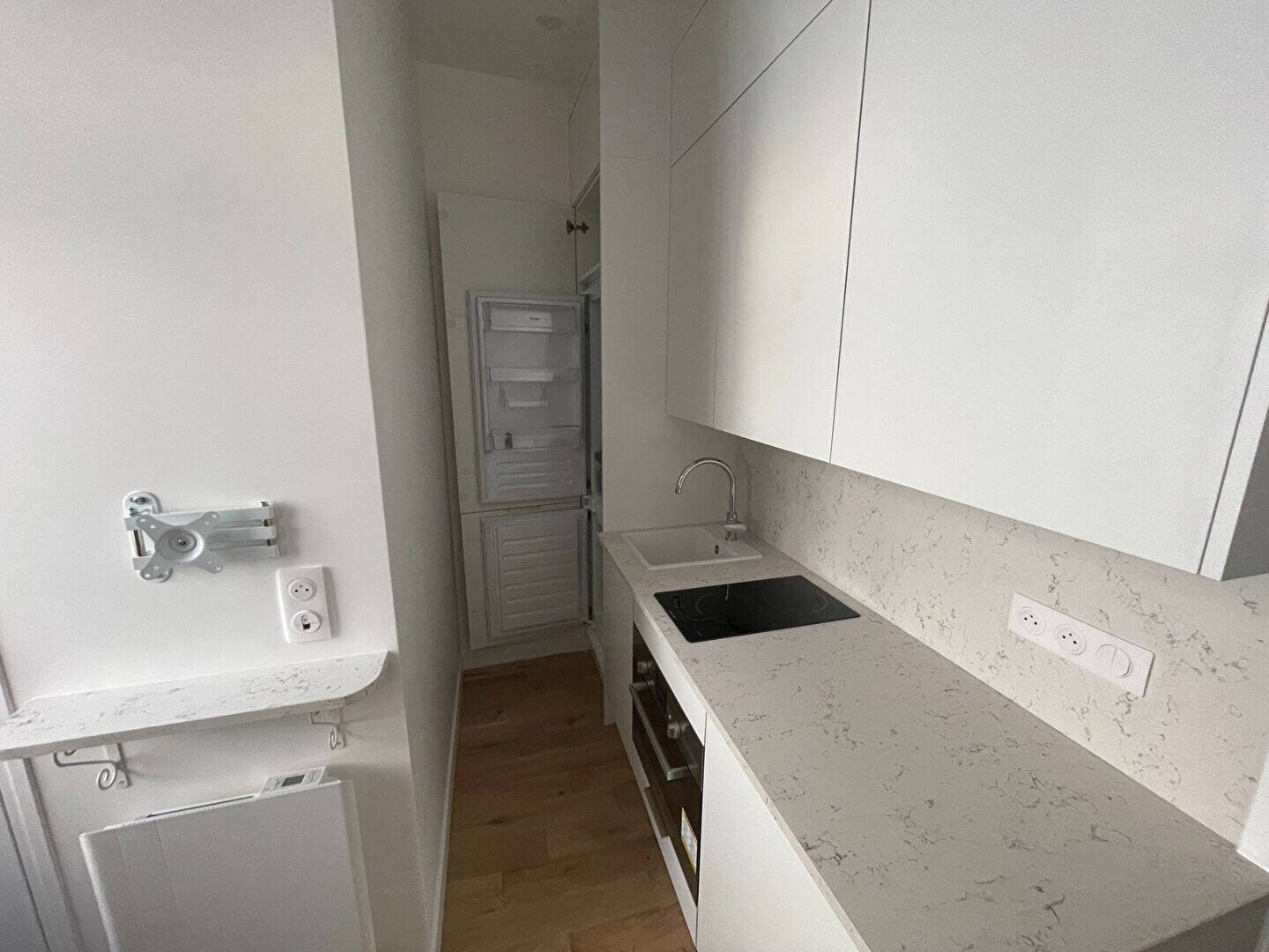 Appartement à louer, 17m², Paris 18ème