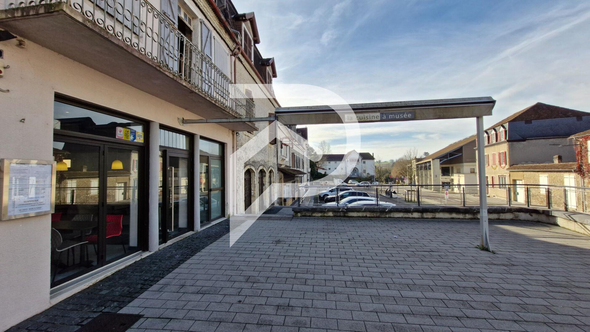 Compra: Espaço comercial (64300)