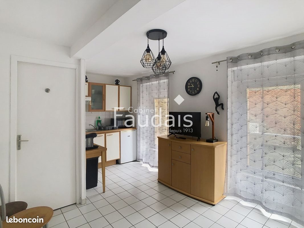 Appartement à louer, 17m², Coutances