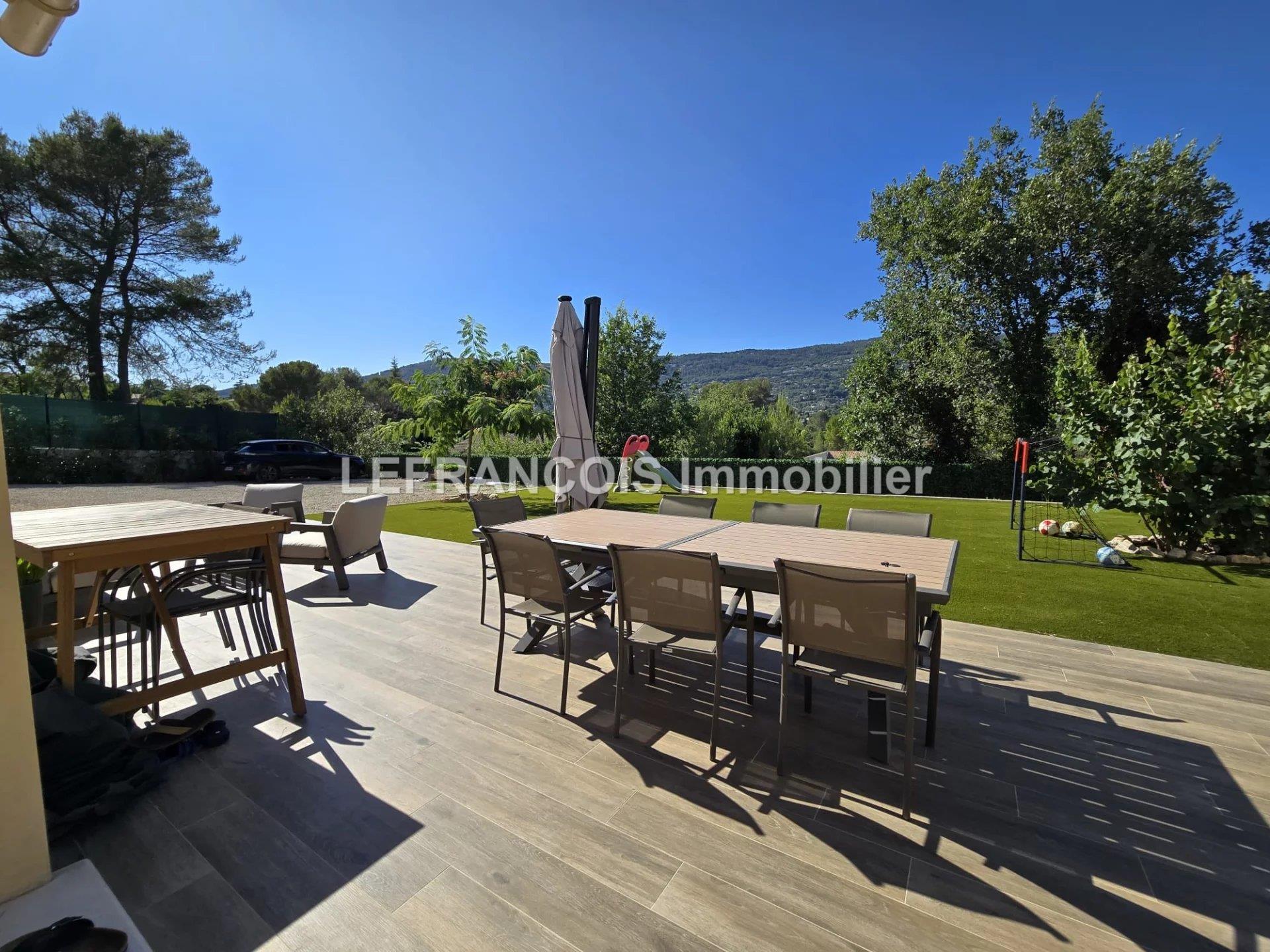 Compra: Vivenda (06530)