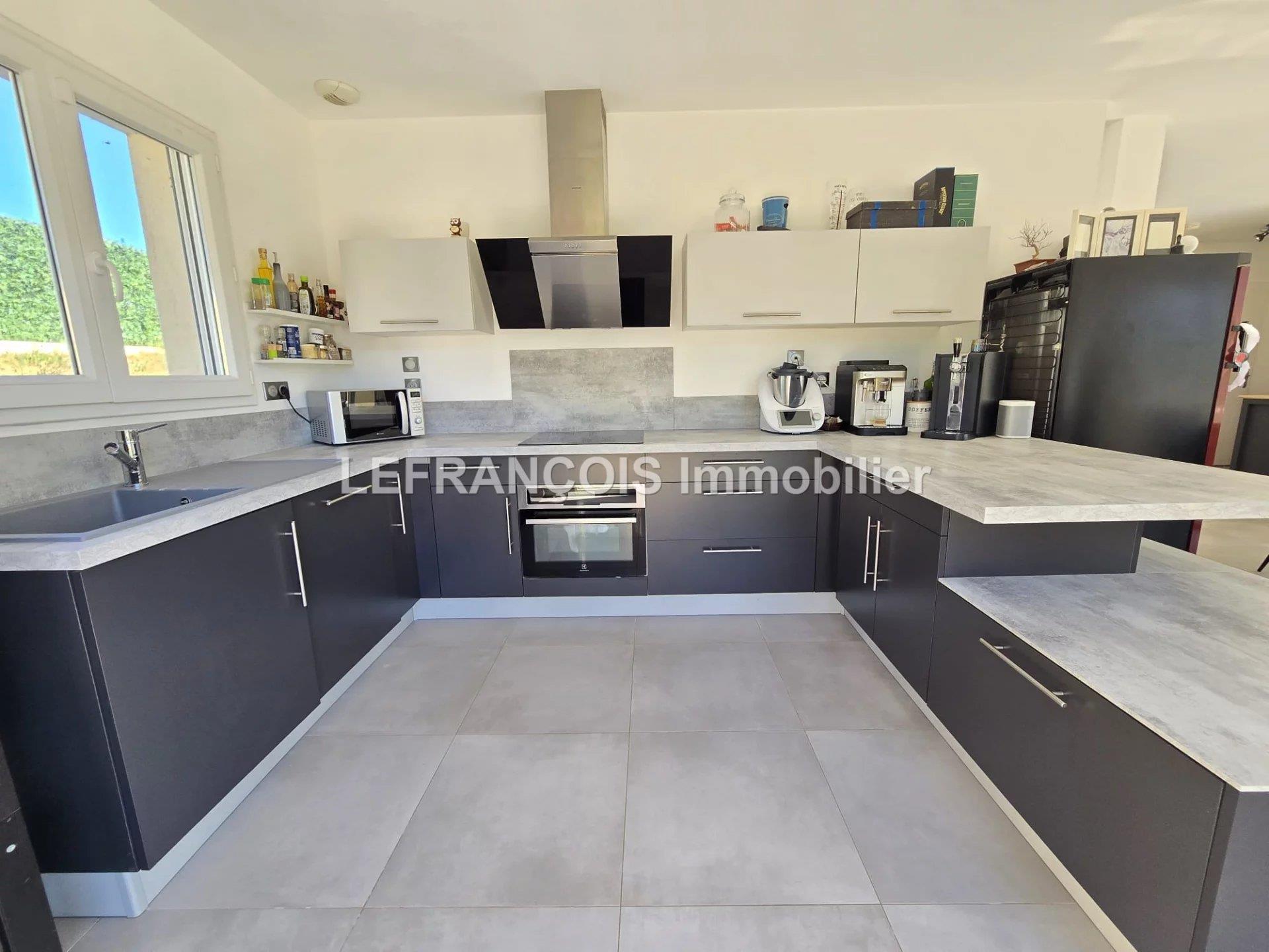Compra: Vivenda (06530)