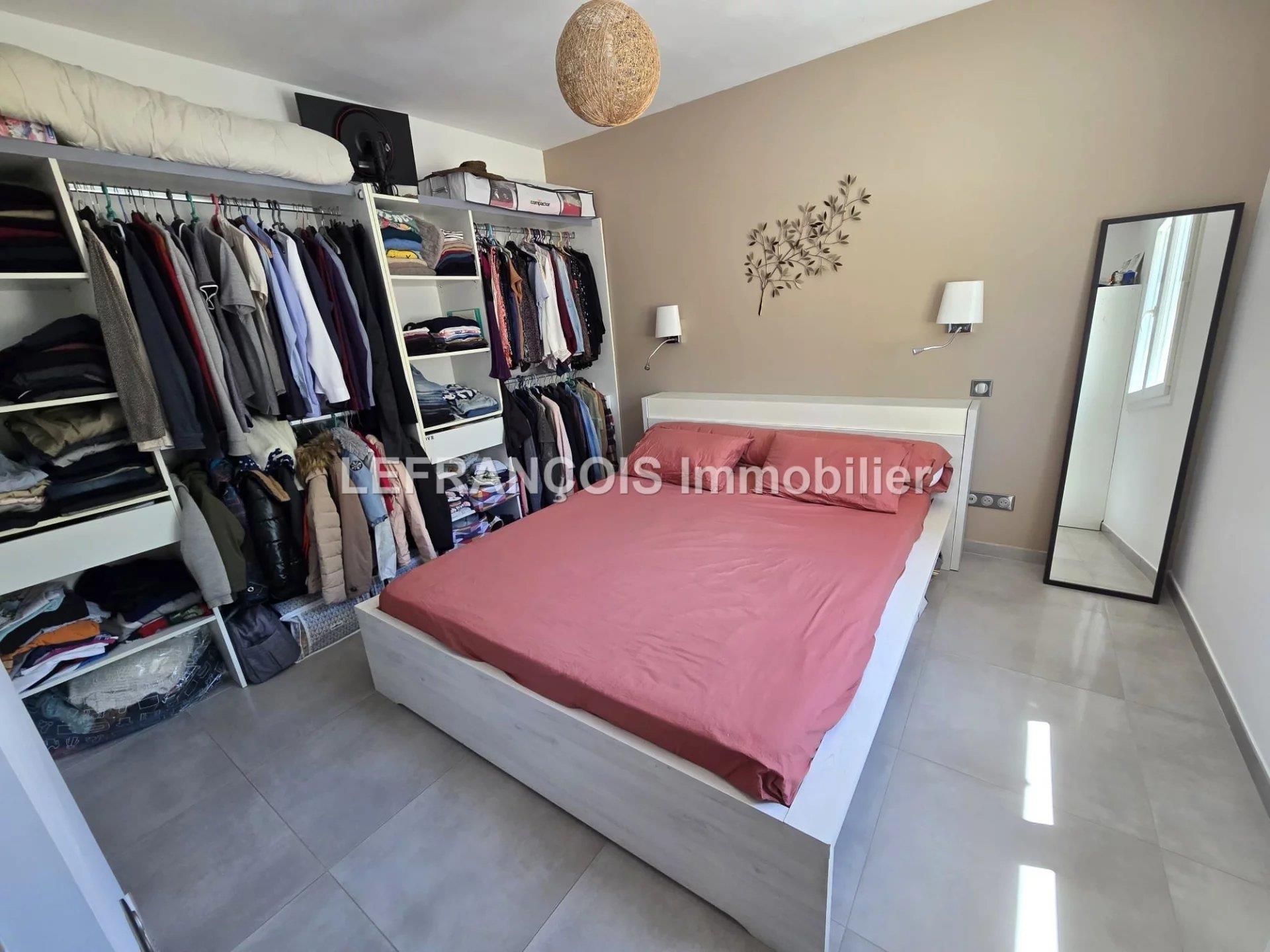 Compra: Vivenda (06530)