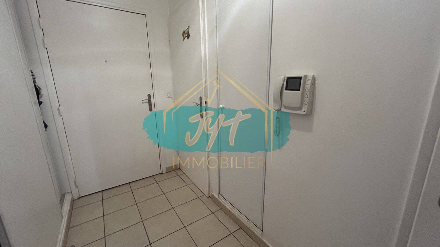 Appartement à louer, 40m², Moisselles