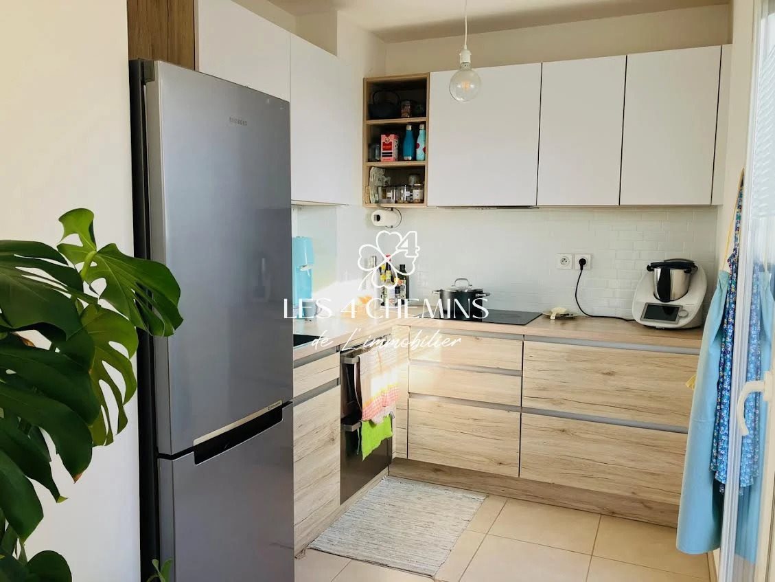 Maison à louer, 69m², Châteauneuf-le-Rouge