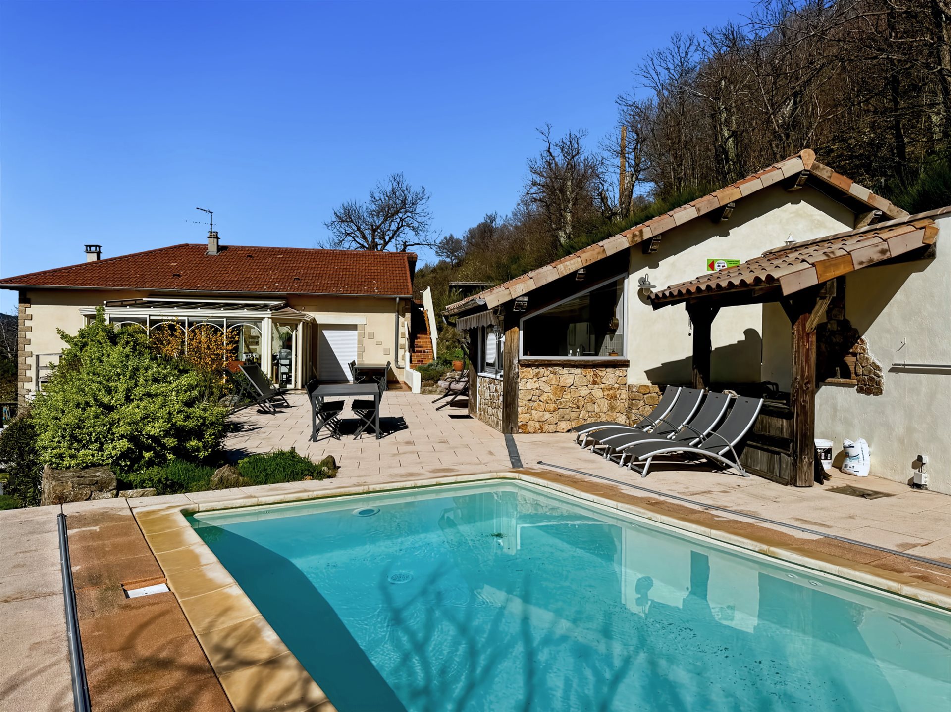 Maison à vendre, 357m², Genestelle