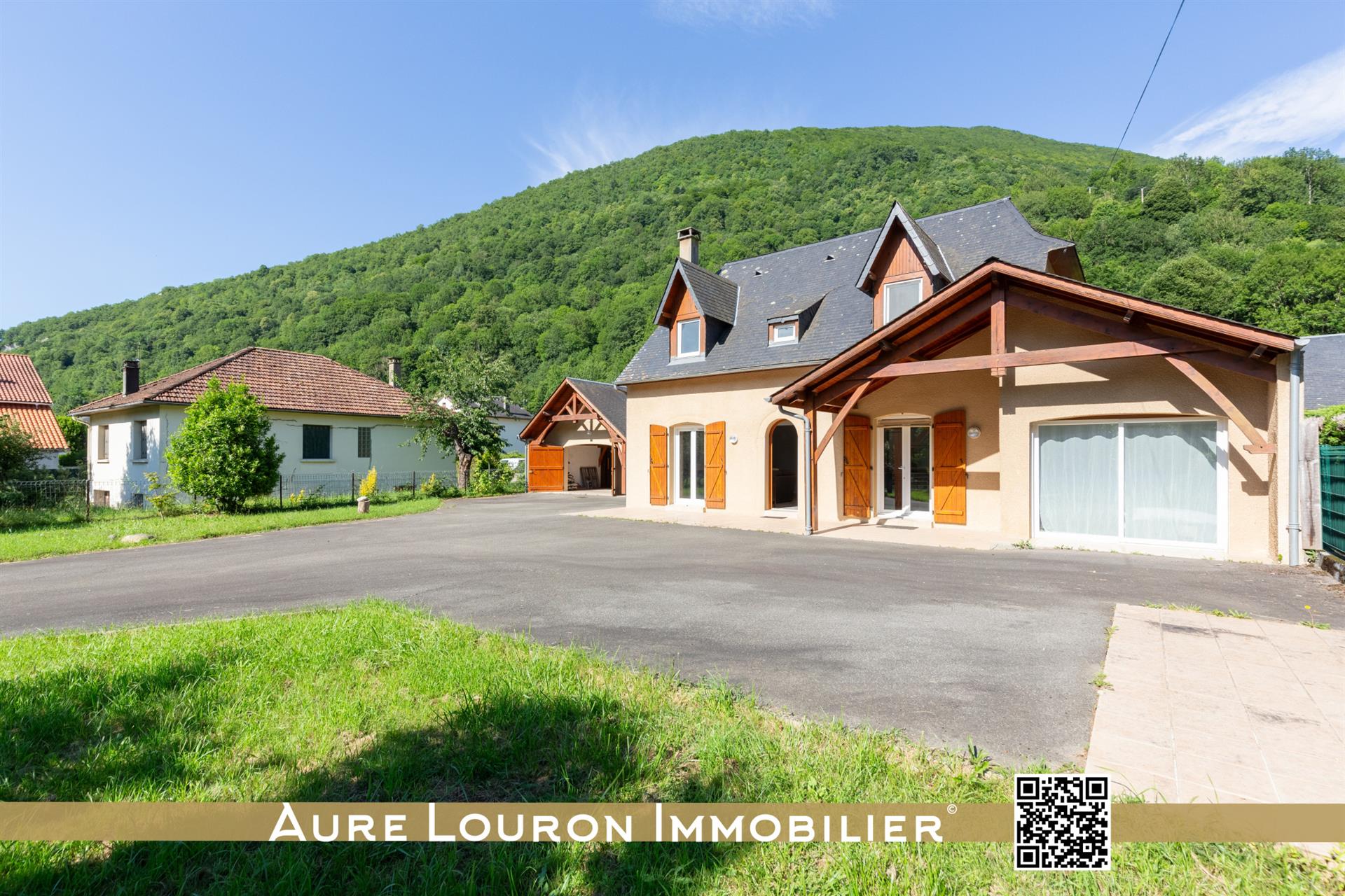 6-Room House With Garage 148m2 In The Heart Of Sarrancolin (Gateway To The Aure & Louron Valleys).