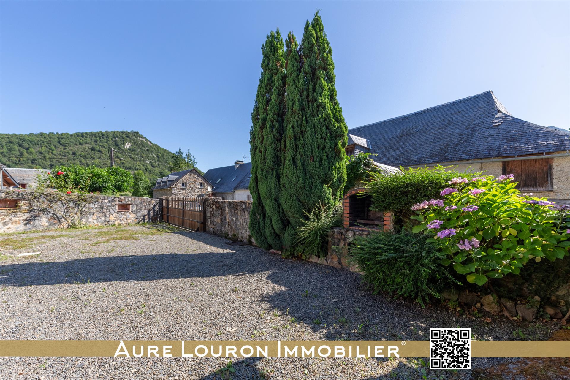 Pyrenean Barn 5 Rooms ±125M2 With Outbuildings At The Gates Of The Aure And Louron Valleys