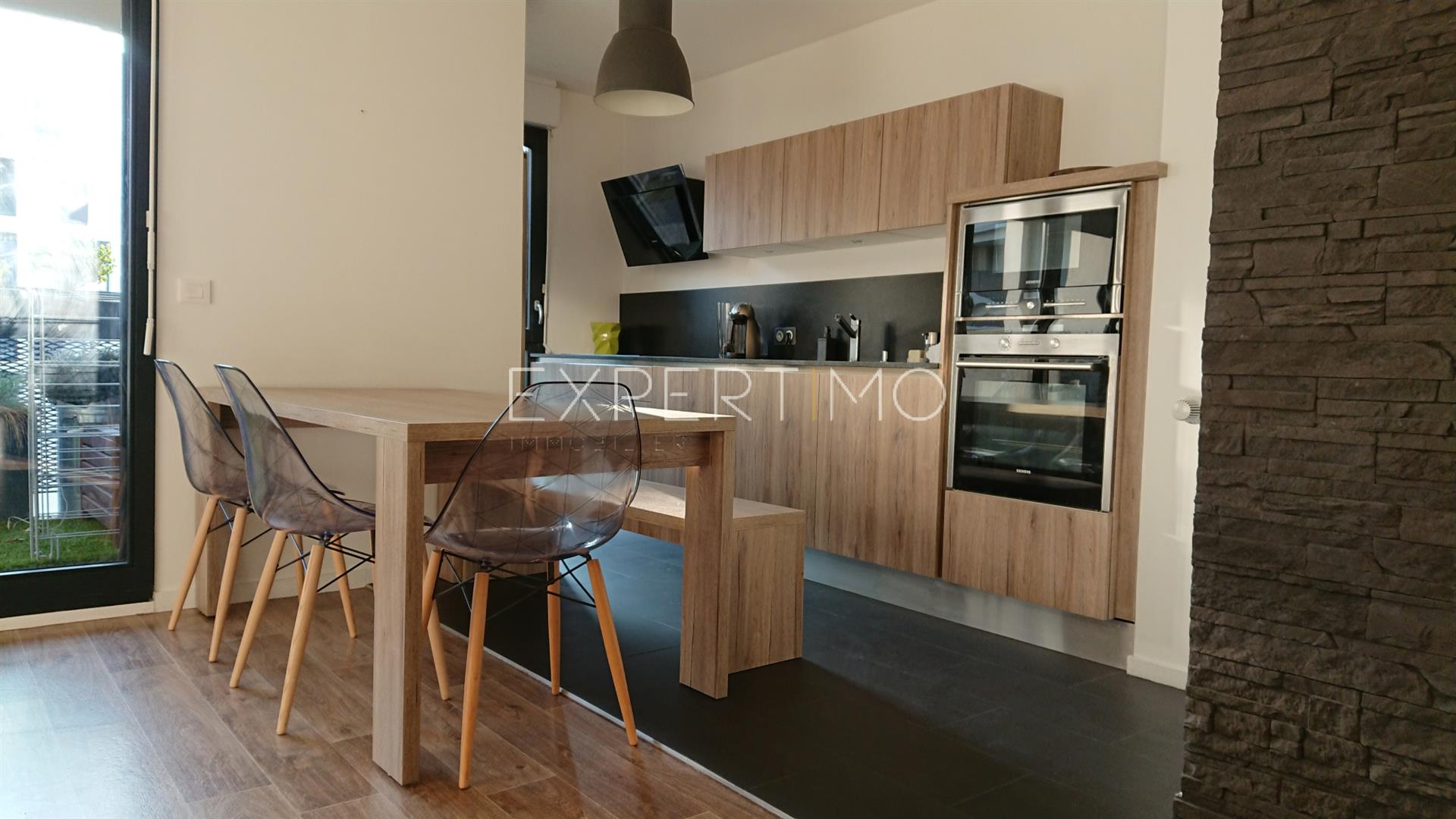 Purchase: Apartment (92230)