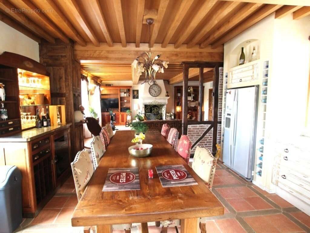 Appartement à vendre, 200m², Tournus
