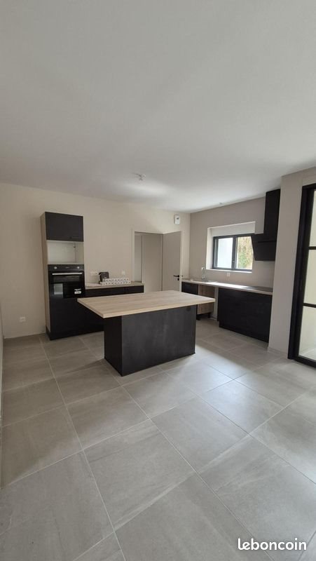 Maison à louer, 155m², Landivisiau