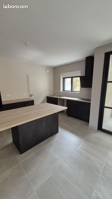 Maison à louer, 155m², Landivisiau