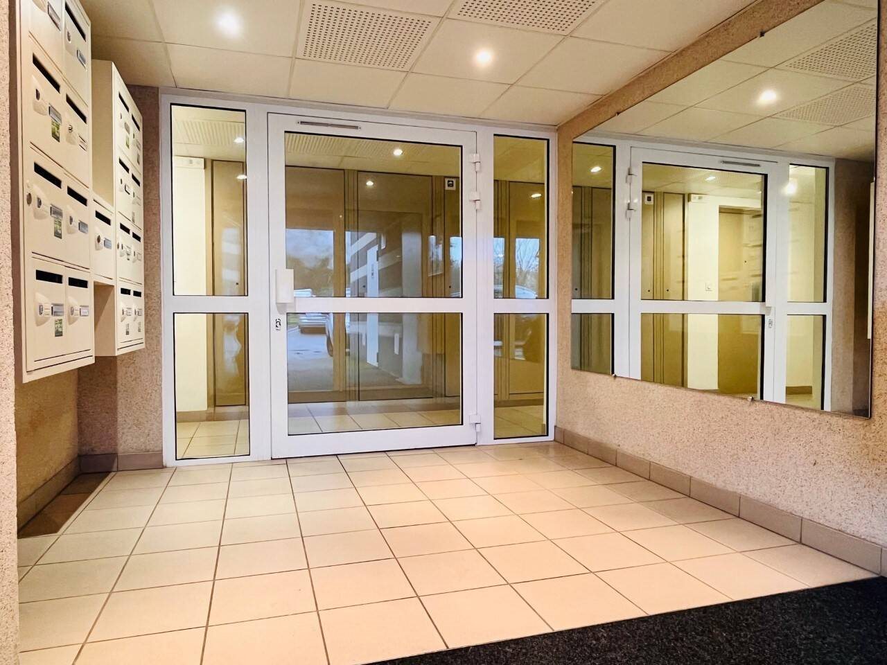 Appartement à louer, 64m², Jassans-Riottier