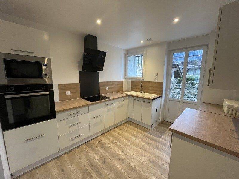 Maison à louer, 70m², Bretenoux