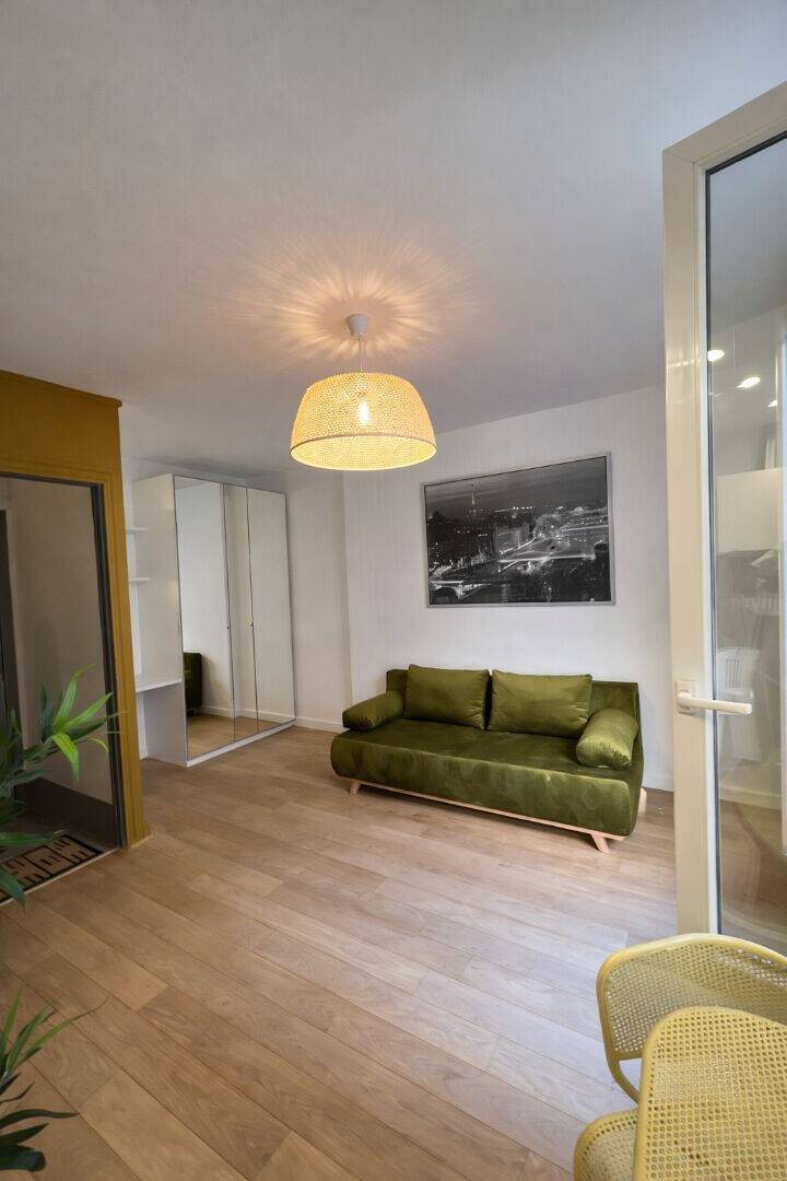 Appartement à louer, 21m², Paris 18ème