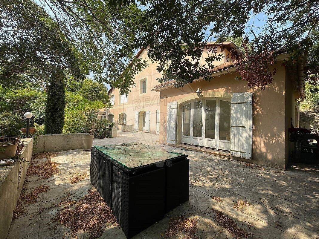 Maison à vendre, 250m², Nîmes