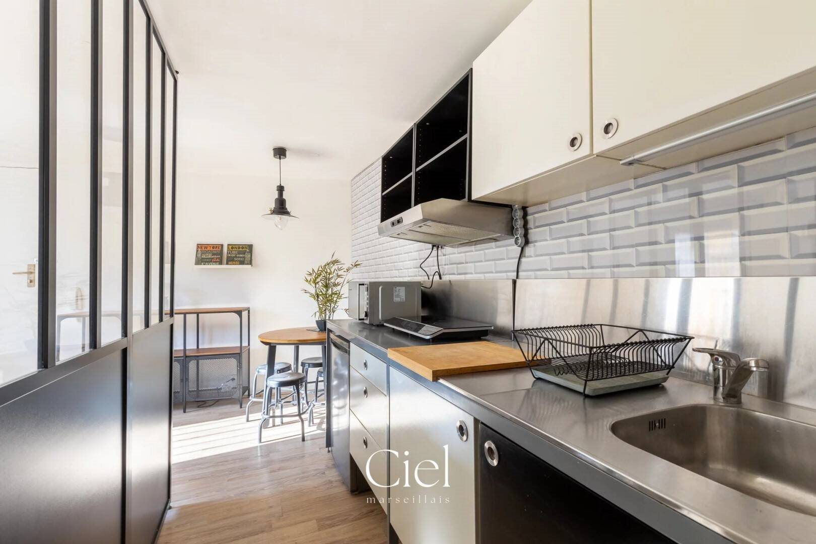 Appartement à louer, 26m², Marseille 7ème
