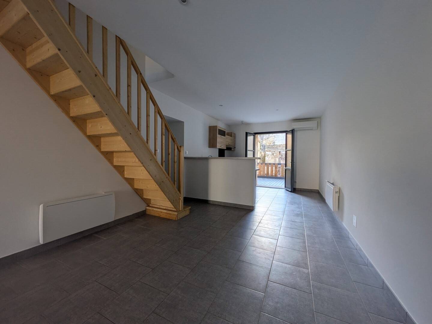 Appartement à louer, 85m², Pont-Saint-Esprit