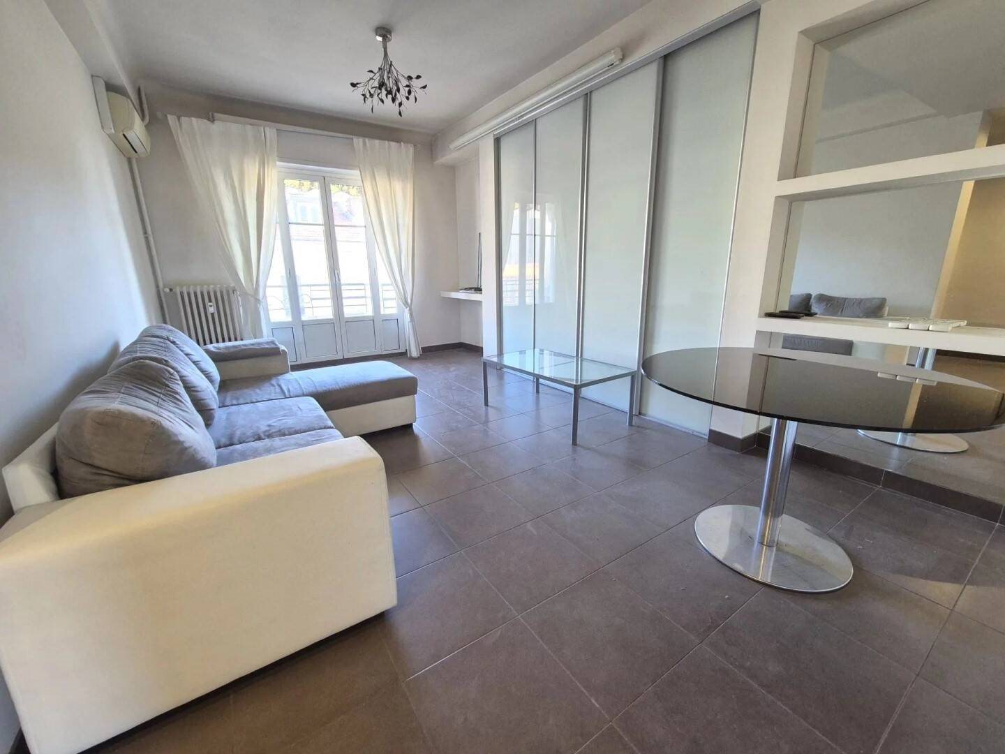 Appartement à louer, 72m², Nice