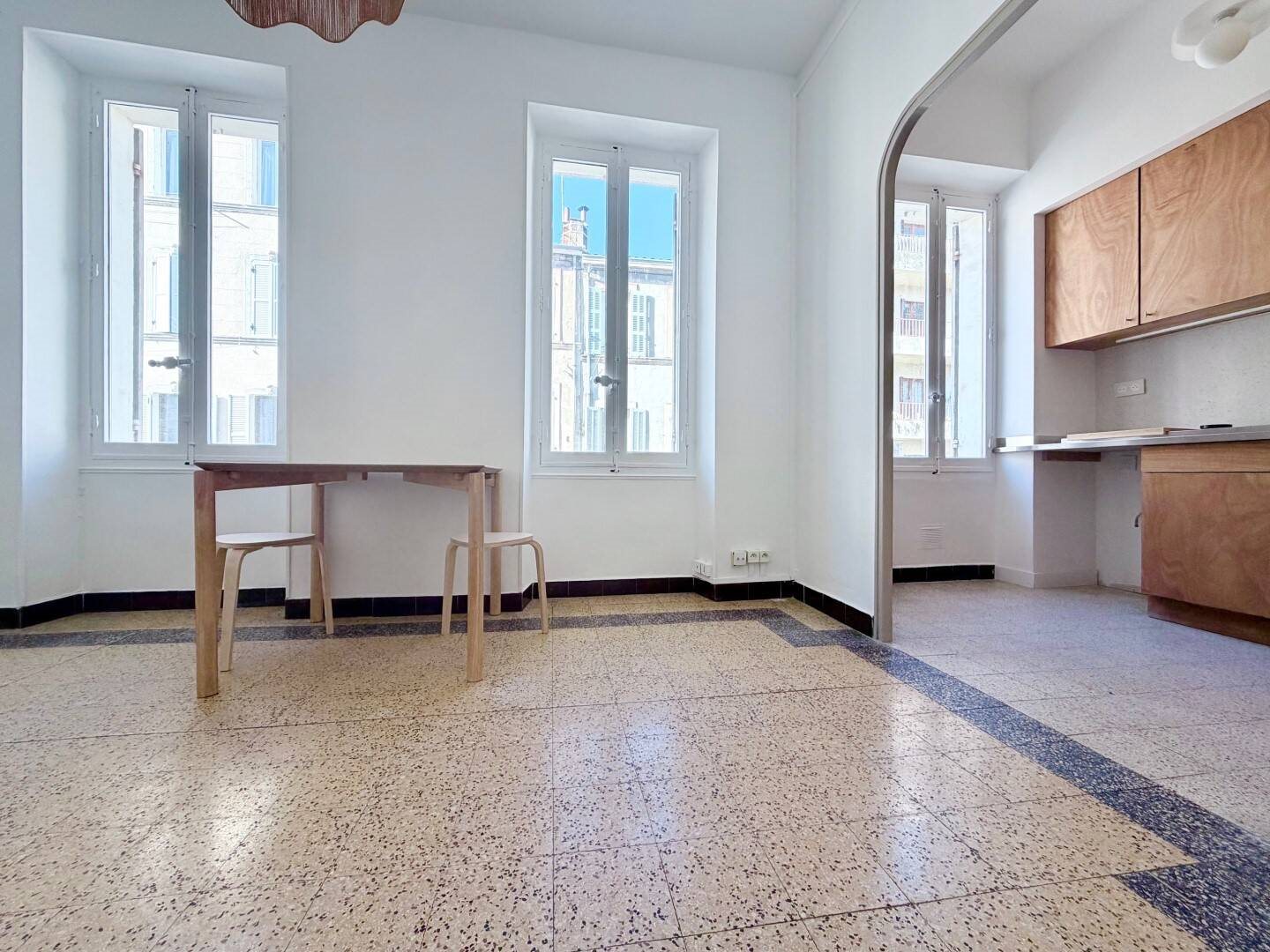 Appartement à louer, 46m², Marseille 5ème