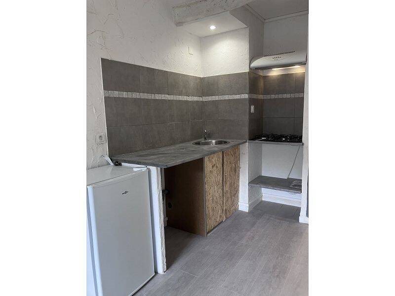 Appartement à louer, 11m², Correns