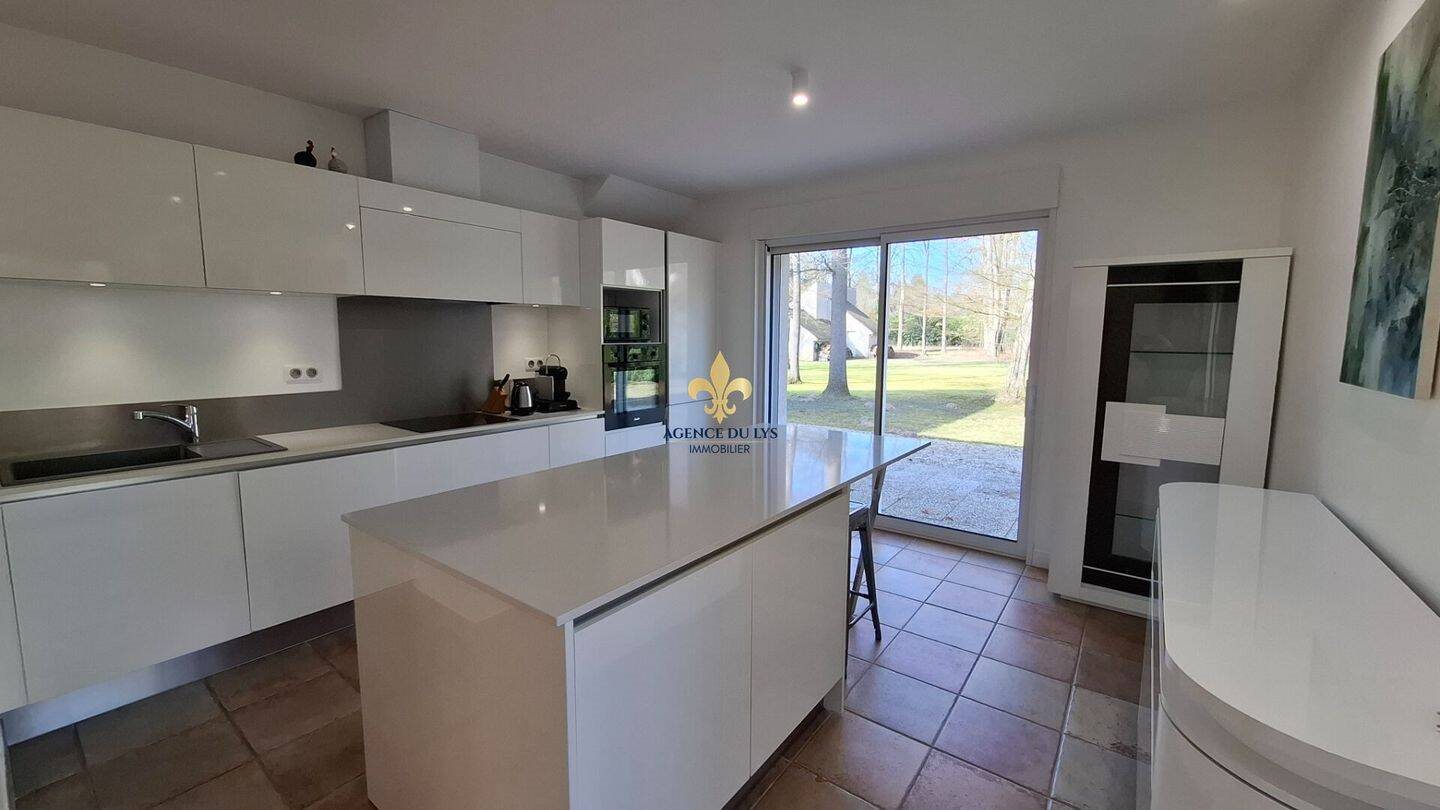 Maison à vendre, 183m², Lamorlaye