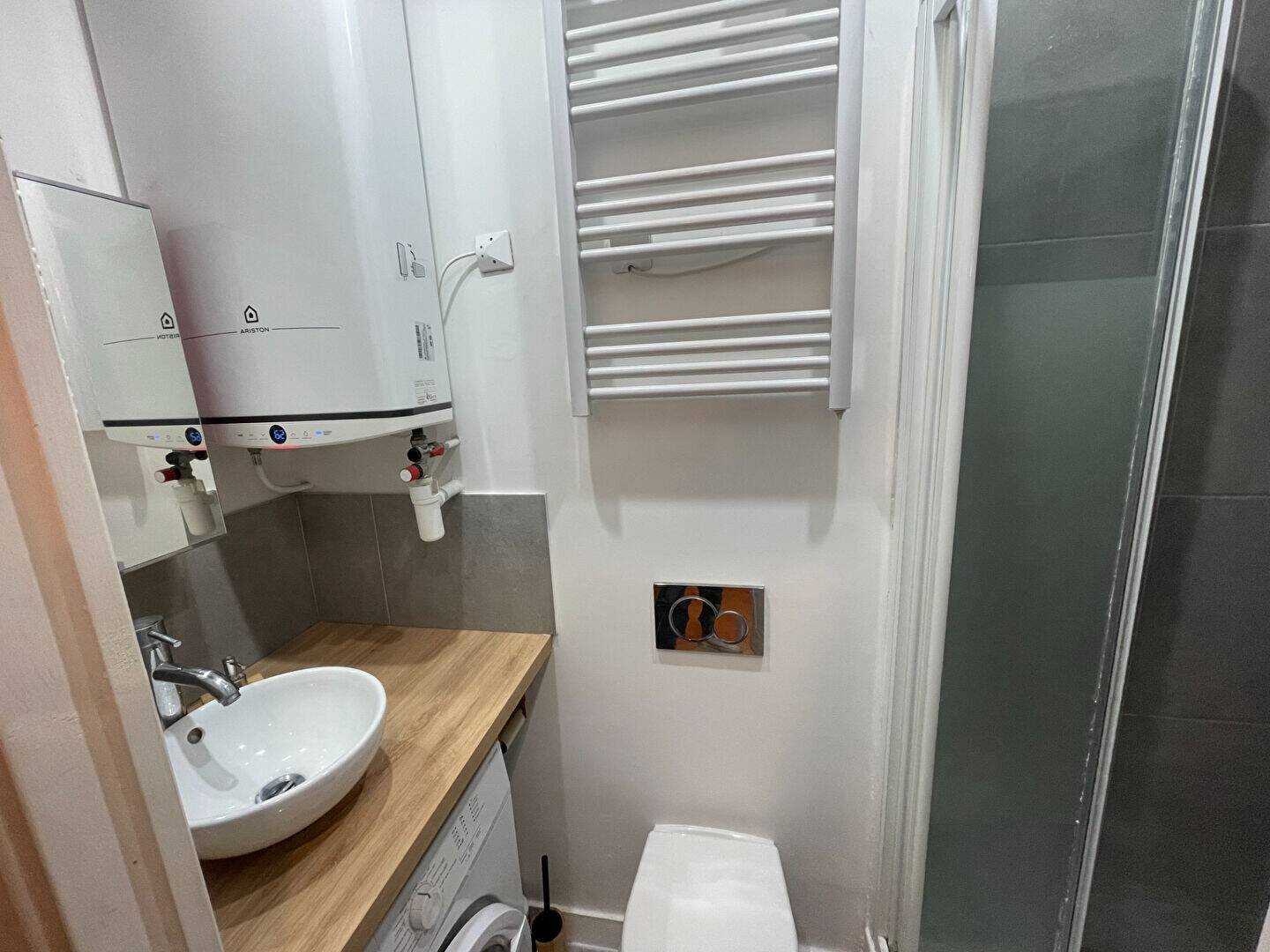 Appartement à louer, 19m², Paris 18ème