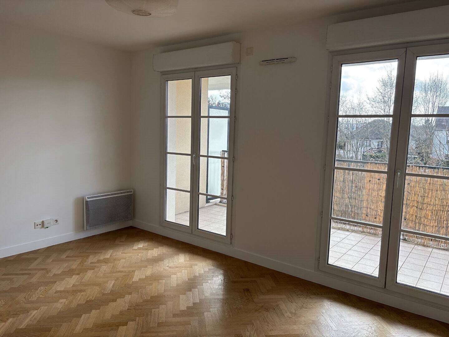 Appartement à louer, 47m², Saint-Cyr-l'Ecole