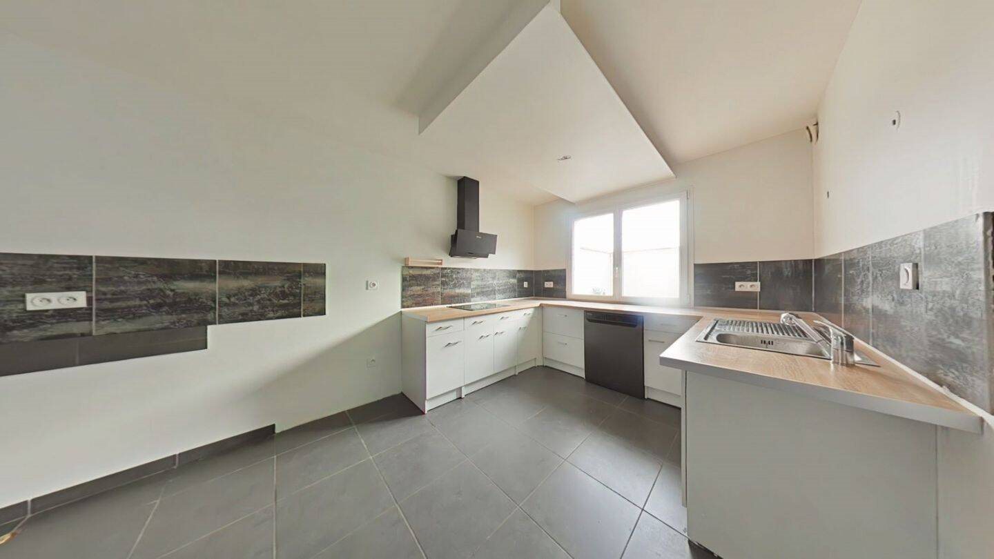 Appartement à louer, 80m², Sury-le-Comtal