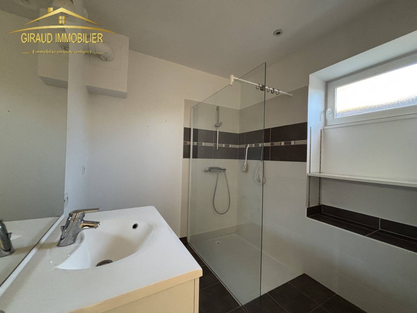 Appartement à louer, 65m², Pouilly-sous-Charlieu