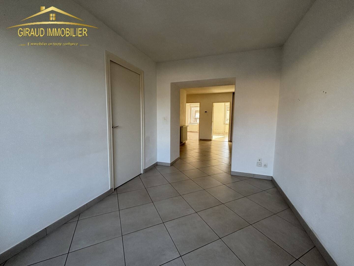 Appartement à louer, 65m², Pouilly-sous-Charlieu