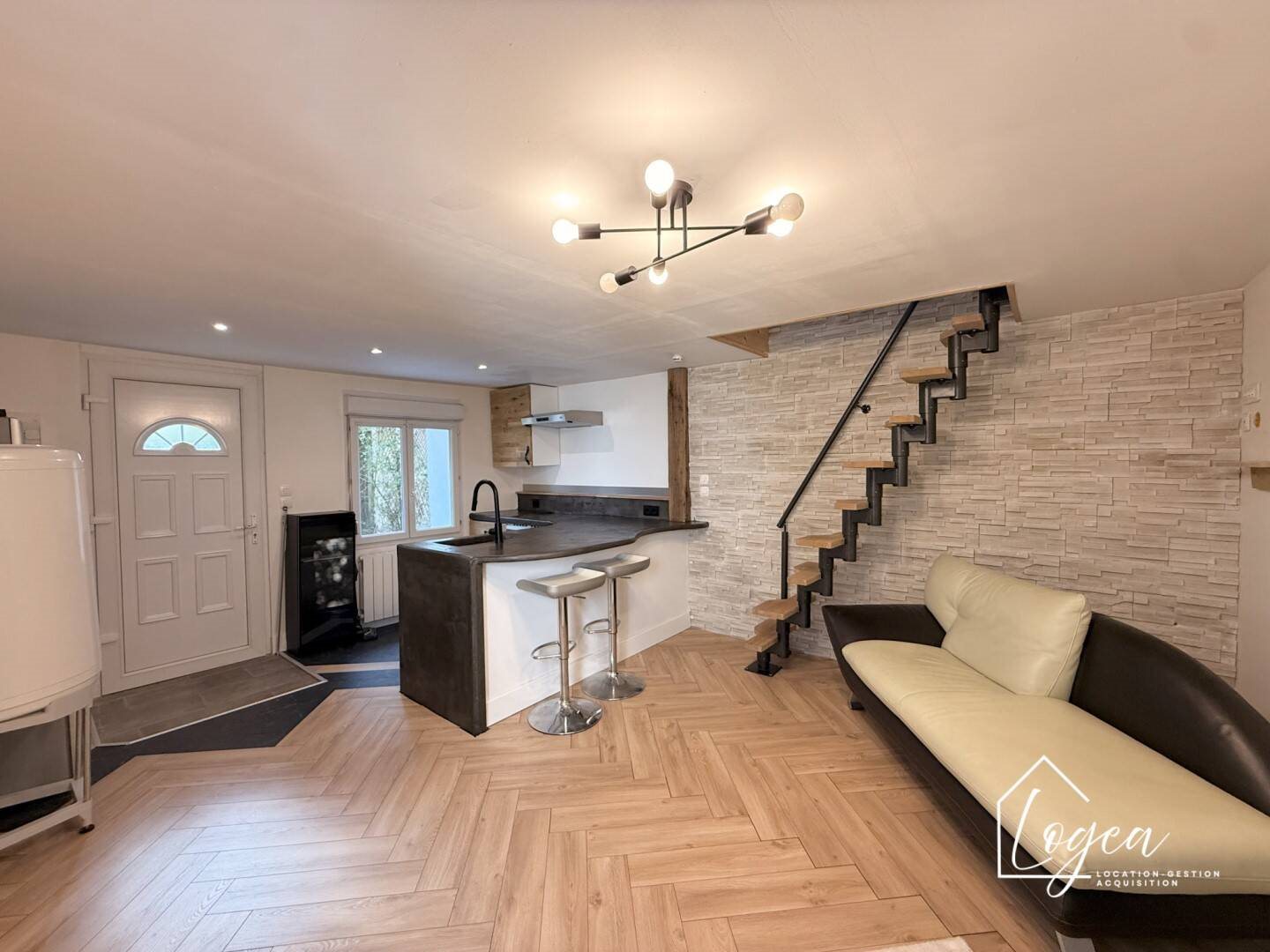 Maison à louer, 65m², Condé-Sainte-Libiaire