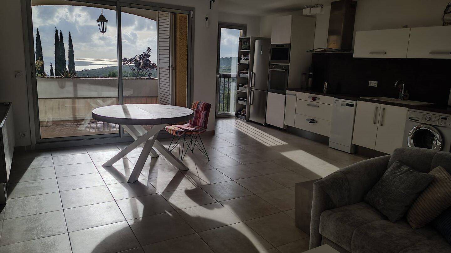 Appartement à louer, 68m², Cassis