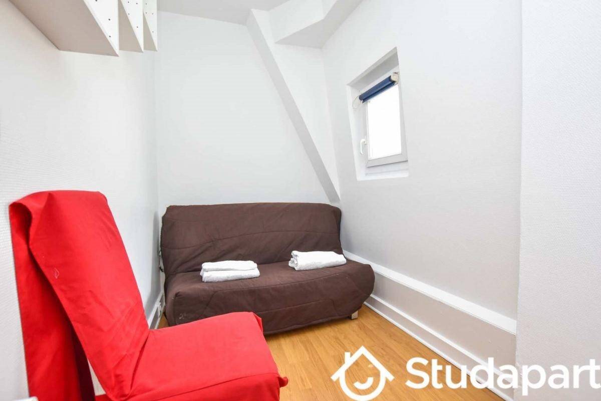 Appartement à louer, 18m², Paris 18ème