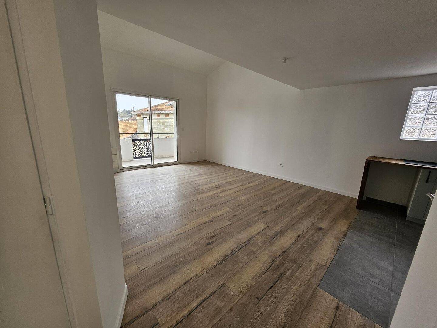 Appartement à louer, 94m², Cenon